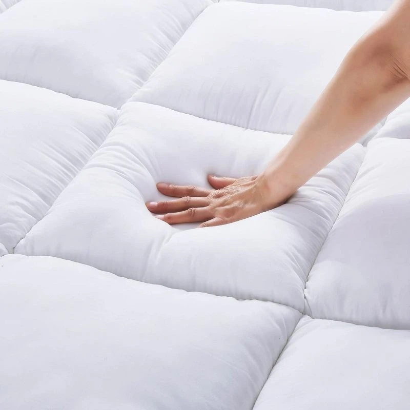 Thick 800gsm Polyester Mattress Topper factory